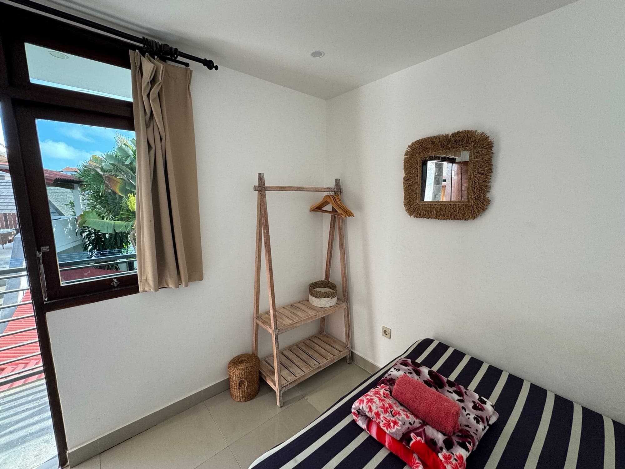 Surf Bali Villa — Room with shared bathroom 1