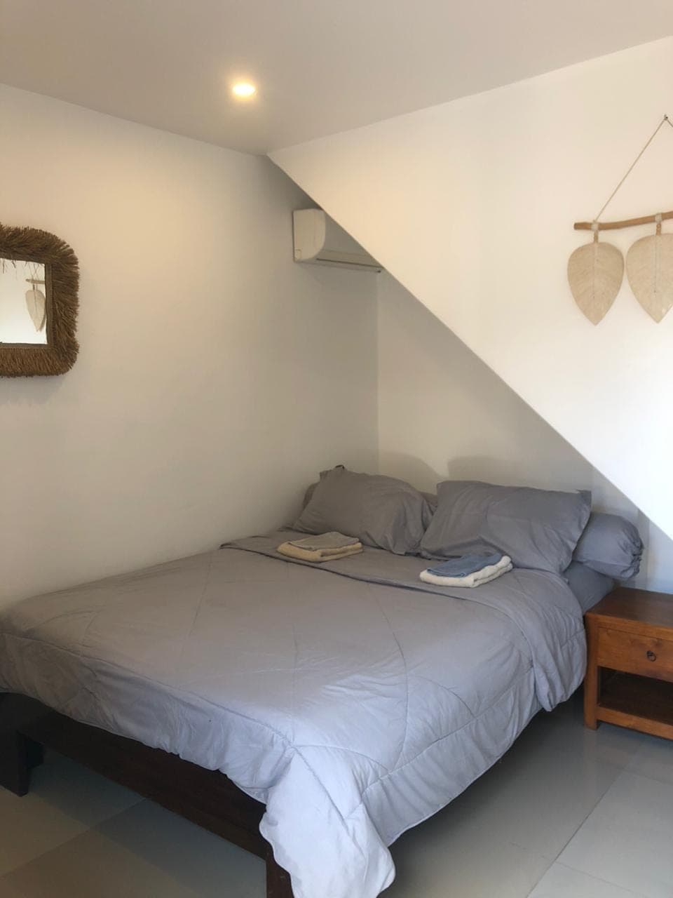 Surf Bali Villa — Room with shared bathroom 1