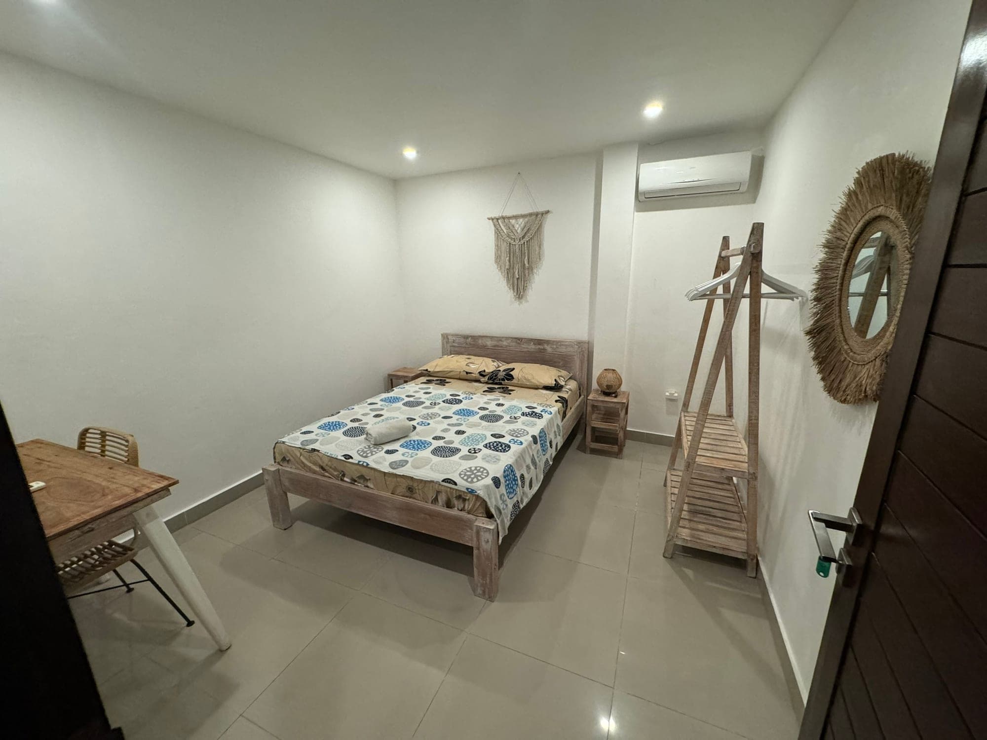 Surf Bali Villa — Room with shared bathroom 3