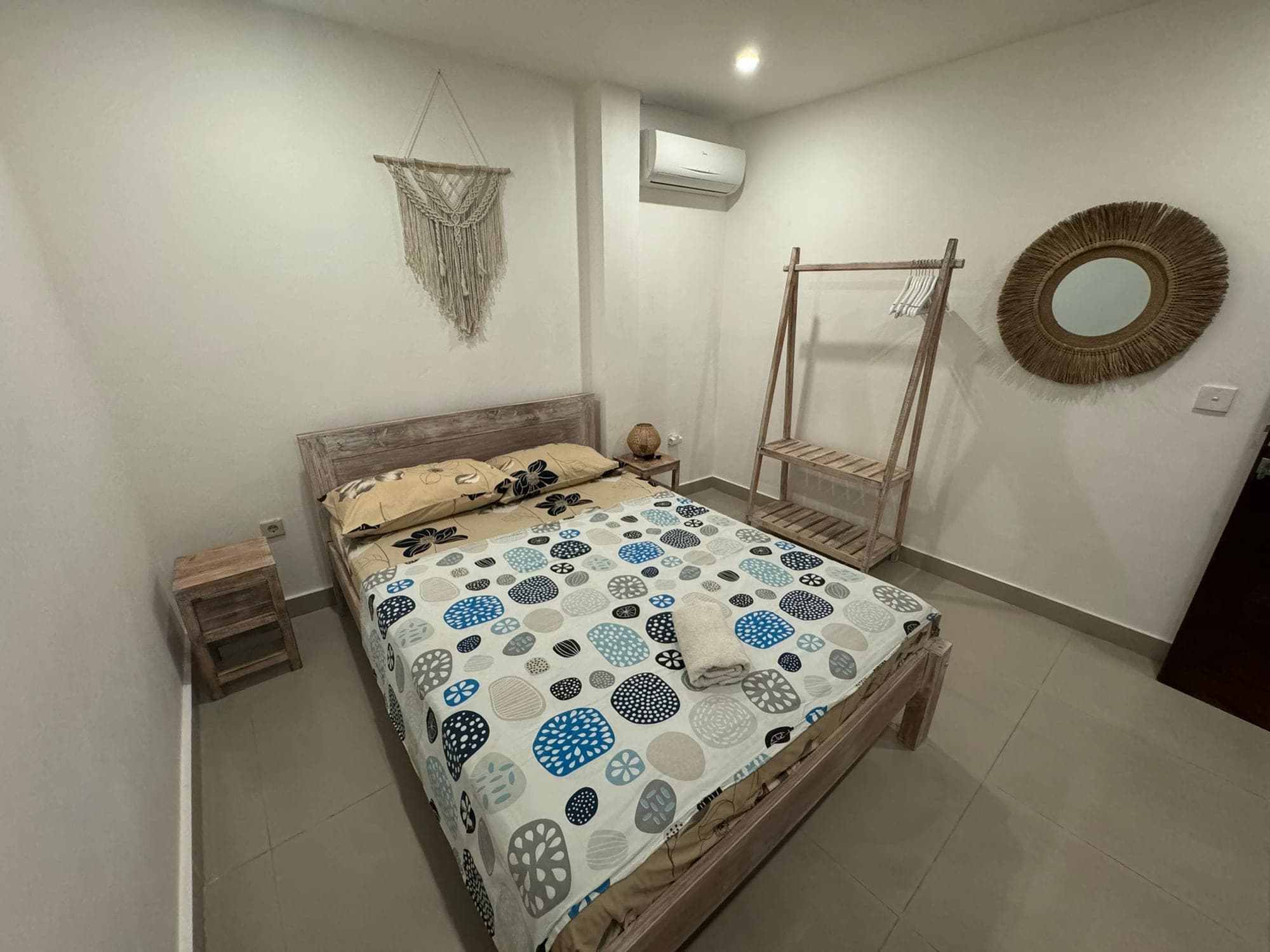 Surf Bali Villa — Room with shared bathroom 3