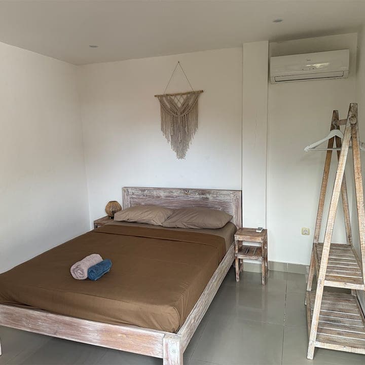 Surf Bali Villa — Room with shared bathroom 3